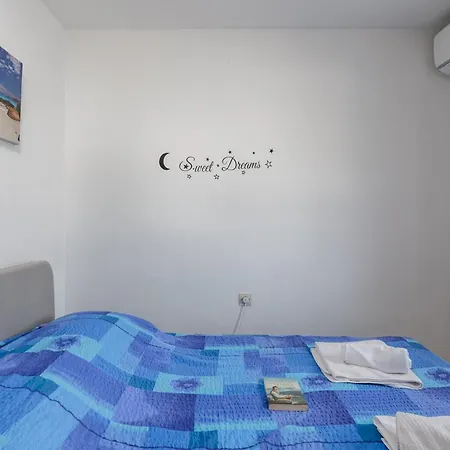 Vikys Place Apartman