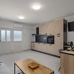 Apartament Vikys Place *