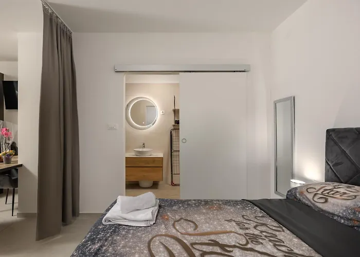 Διαμέρισμα Vikys Place *